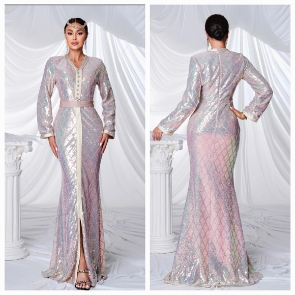 Pink V-Neck Bishop Sleeve Wedding Gown - Picture 2 of 13